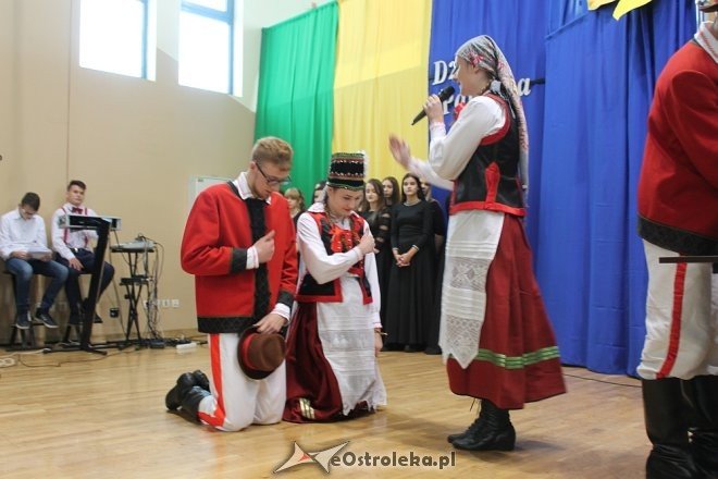 Święto Patrona ZSZ nr 4 w Ostrołęce [06.10.2017] - zdjęcie #30 - eOstroleka.pl
