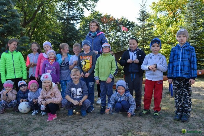 Pieczenie Ziemniaka na Dzień Chłopaka w Szkole Podstawowej w Glebie [ZDJĘCIA] - zdjęcie #16 - eOstroleka.pl