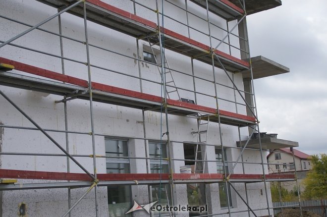 Budowa bloku na osiedlu OTBS wkroczyła w kolejny etap [ZDJĘCIA] - zdjęcie #7 - eOstroleka.pl