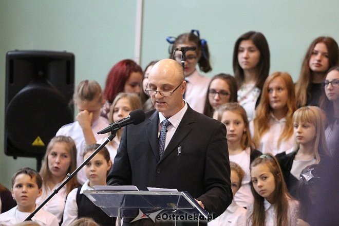 Dzień nauczyciela w ZS 4 w Ostrołęce [13.10.2017] - zdjęcie #1 - eOstroleka.pl
