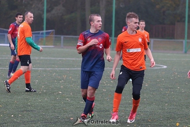 Narew Ostrołęka - FC Różan [14.10.2017] - zdjęcie #57 - eOstroleka.pl