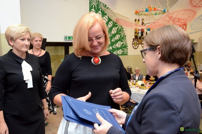 Kadzidło: „Dzień Nauczyciela” z nagrodami, koncertem i kabaretem w tle [ZDJĘCIA] - zdjęcie #60 - eOstroleka.pl