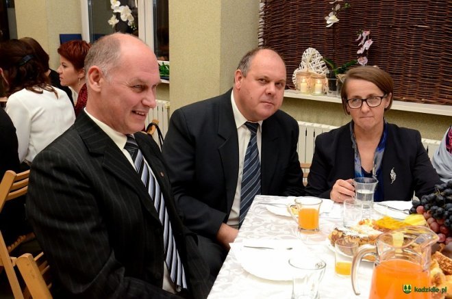 Kadzidło: „Dzień Nauczyciela” z nagrodami, koncertem i kabaretem w tle [ZDJĘCIA] - zdjęcie #18 - eOstroleka.pl