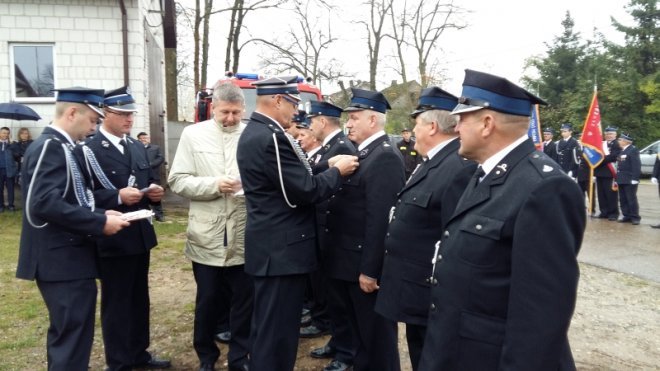 Strażacy ochotnicy z Żerania Małego dostali nowy wóz ratowniczo-gaśniczy [ZDJĘCIA] - zdjęcie #39 - eOstroleka.pl