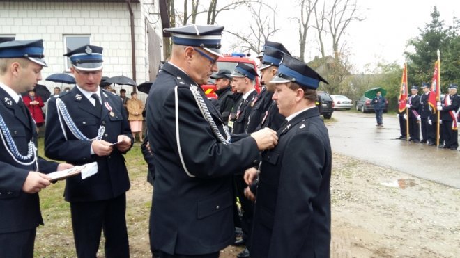 Strażacy ochotnicy z Żerania Małego dostali nowy wóz ratowniczo-gaśniczy [ZDJĘCIA] - zdjęcie #61 - eOstroleka.pl
