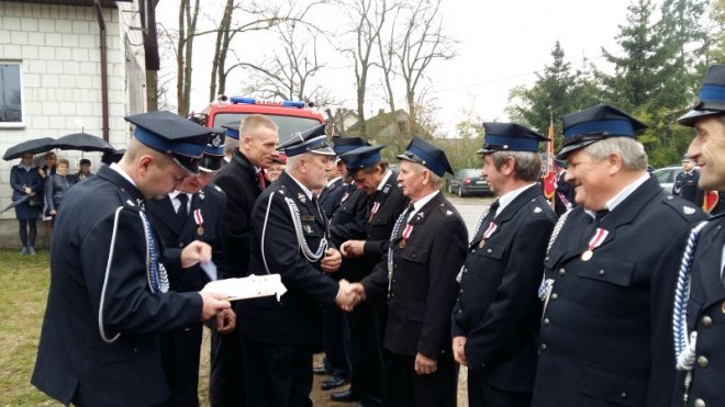 Strażacy ochotnicy z Żerania Małego dostali nowy wóz ratowniczo-gaśniczy [ZDJĘCIA] - zdjęcie #73 - eOstroleka.pl