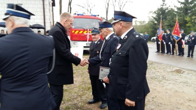 Strażacy ochotnicy z Żerania Małego dostali nowy wóz ratowniczo-gaśniczy [ZDJĘCIA] - zdjęcie #95 - eOstroleka.pl