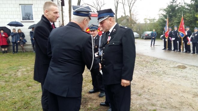 Strażacy ochotnicy z Żerania Małego dostali nowy wóz ratowniczo-gaśniczy [ZDJĘCIA] - zdjęcie #19 - eOstroleka.pl