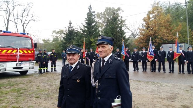 Strażacy ochotnicy z Żerania Małego dostali nowy wóz ratowniczo-gaśniczy [ZDJĘCIA] - zdjęcie #98 - eOstroleka.pl