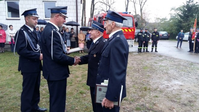 Strażacy ochotnicy z Żerania Małego dostali nowy wóz ratowniczo-gaśniczy [ZDJĘCIA] - zdjęcie #100 - eOstroleka.pl