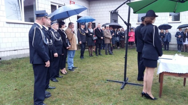 Strażacy ochotnicy z Żerania Małego dostali nowy wóz ratowniczo-gaśniczy [ZDJĘCIA] - zdjęcie #4 - eOstroleka.pl