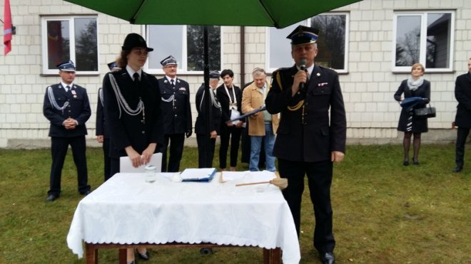Strażacy ochotnicy z Żerania Małego dostali nowy wóz ratowniczo-gaśniczy [ZDJĘCIA] - zdjęcie #2 - eOstroleka.pl
