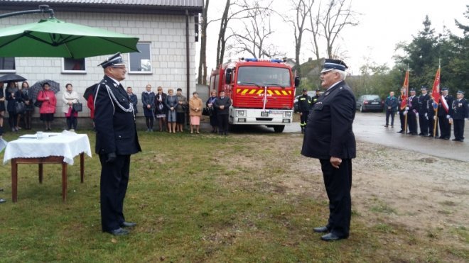 Strażacy ochotnicy z Żerania Małego dostali nowy wóz ratowniczo-gaśniczy [ZDJĘCIA] - zdjęcie #1 - eOstroleka.pl