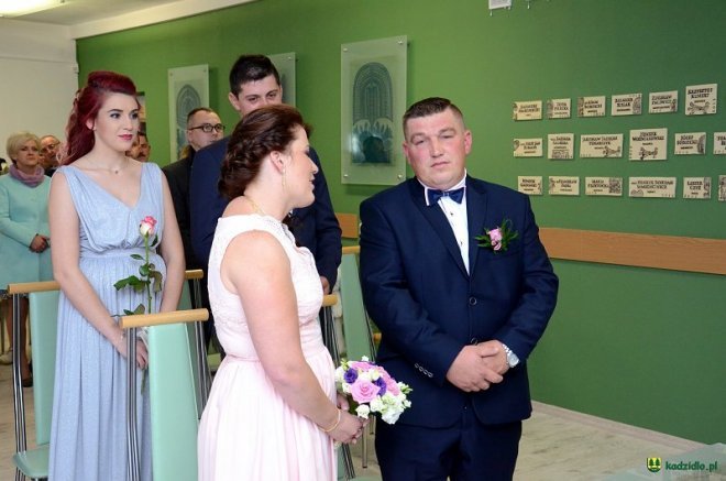 Wójt Kadzidła Dariusz Łukaszewski udzielił ślubu młodej parze [ZDJĘCIA] - zdjęcie #8 - eOstroleka.pl