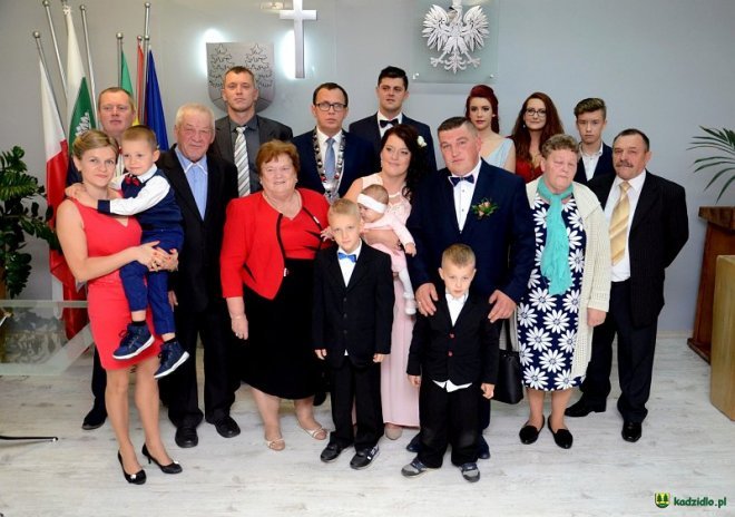 Wójt Kadzidła Dariusz Łukaszewski udzielił ślubu młodej parze [ZDJĘCIA] - zdjęcie #30 - eOstroleka.pl