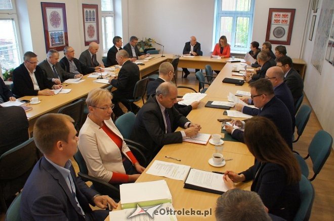 „Porządkowa” sesja Rady Powiatu w Ostrołęce [WIDEO, ZDJĘCIA] - zdjęcie #26 - eOstroleka.pl