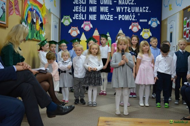 Pasowanie na ucznia w Szkole Podstawowej w Glebie [ZDJĘCIA] - zdjęcie #16 - eOstroleka.pl