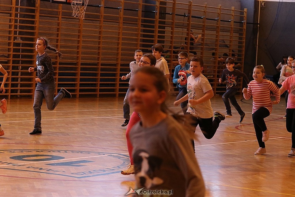 Spotkanie z koszykówką w SP 10 [26.10.2017] - zdjęcie #2 - eOstroleka.pl