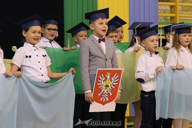 Pasowanie na ucznia w SP nr 2 w Ostrołęce [03.11.2017] - zdjęcie #76 - eOstroleka.pl