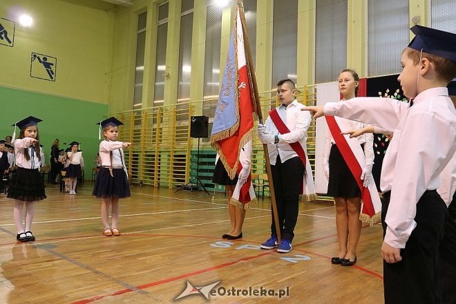 Pasowanie na ucznia w SP nr 2 w Ostrołęce [03.11.2017] - zdjęcie #68 - eOstroleka.pl