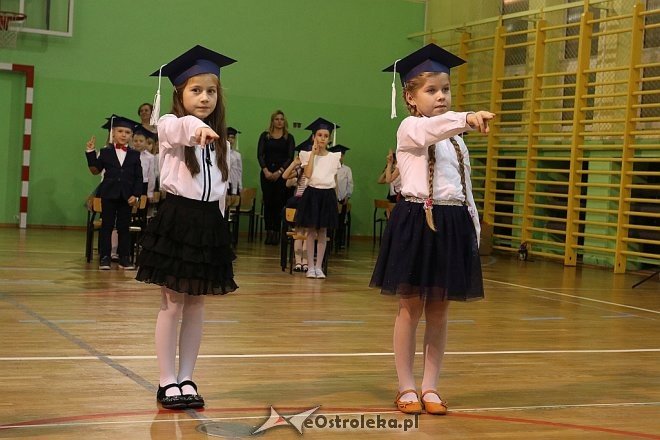 Pasowanie na ucznia w SP nr 2 w Ostrołęce [03.11.2017] - zdjęcie #67 - eOstroleka.pl