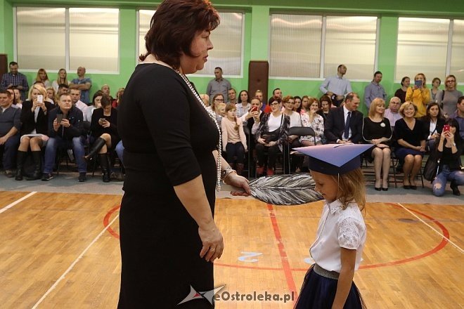 Pasowanie na ucznia w SP nr 2 w Ostrołęce [03.11.2017] - zdjęcie #61 - eOstroleka.pl