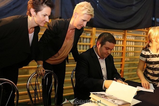 Spotkanie z autorem książki Arkadiusz Gołaś: Przerwana Podróż [08.11.2017] - zdjęcie #8 - eOstroleka.pl