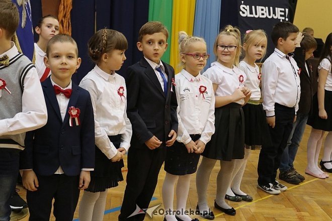 Pasowanie na ucznia w SP nr 6 w Ostrołęce [09.11.2017] - zdjęcie #115 - eOstroleka.pl