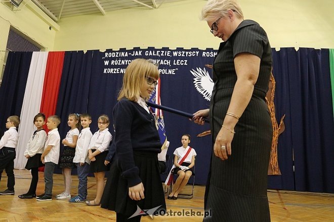 Pasowanie na ucznia w SP nr 6 w Ostrołęce [09.11.2017] - zdjęcie #38 - eOstroleka.pl