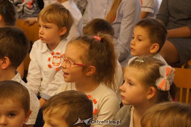 Święto Niepodległości w Przedszkolu Miejskim nr 16 Kraina Odkrywców [10.11.2017] - zdjęcie #31 - eOstroleka.pl