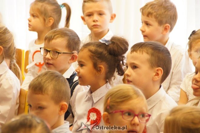 Święto Niepodległości w Przedszkolu Miejskim nr 16 Kraina Odkrywców [10.11.2017] - zdjęcie #42 - eOstroleka.pl