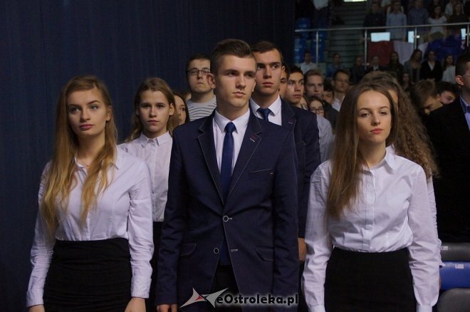 Gala z okazji Święta Niepodległości w II Liceum Ogólnokształcącym w Ostrołęce [10.11.2017] - zdjęcie #3 - eOstroleka.pl