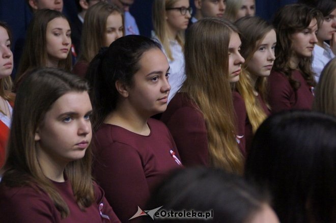 Gala z okazji Święta Niepodległości w II Liceum Ogólnokształcącym w Ostrołęce [10.11.2017] - zdjęcie #26 - eOstroleka.pl