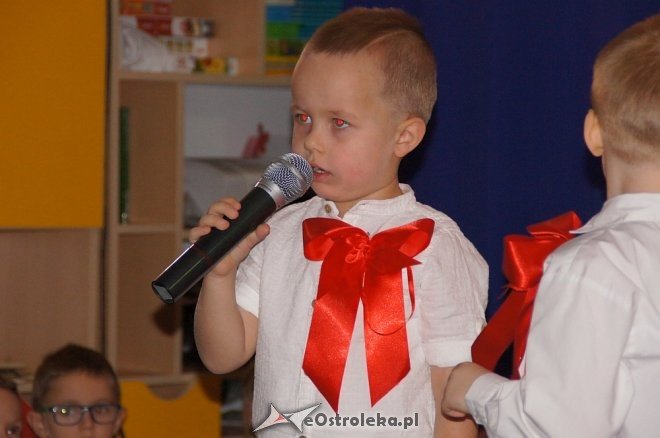 Święto Niepodległości w Przedszkolu Miejskim nr 17 Krainia Misiów [13.11.2017] - zdjęcie #26 - eOstroleka.pl