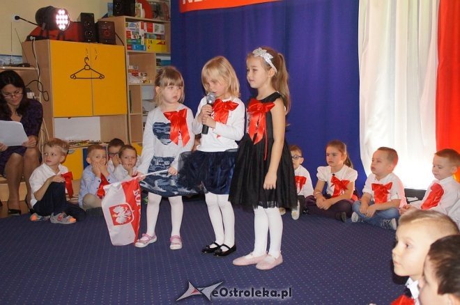 Święto Niepodległości w Przedszkolu Miejskim nr 17 Krainia Misiów [13.11.2017] - zdjęcie #45 - eOstroleka.pl