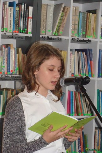 Podsumowanie konkursu poetyckiego „Kurpie Zielone w Literaturze” [ZDJĘCIA] - zdjęcie #40 - eOstroleka.pl