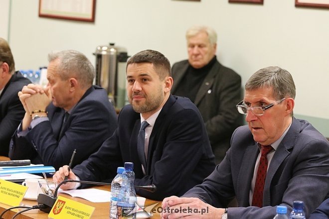 Nadzwyczajna sesja rady miasta Ostrołęki [29.11.2017] - zdjęcie #9 - eOstroleka.pl