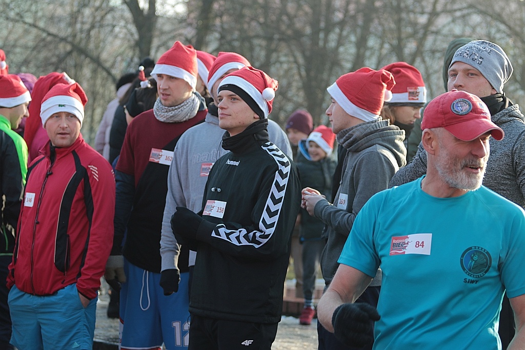 Rodzinny bieg mikołajkowy [03.12.2017] - zdjęcie #28 - eOstroleka.pl