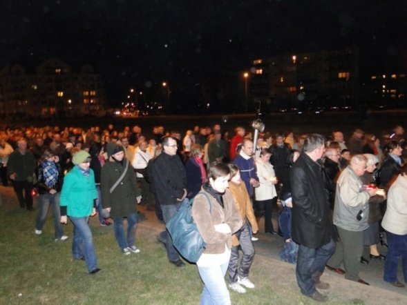 Obchody 5 rocznicy śmierci Jana Pawła II (02.04.2010) - zdjęcie #33 - eOstroleka.pl