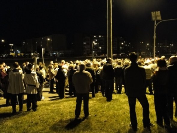 Obchody 5 rocznicy śmierci Jana Pawła II (02.04.2010) - zdjęcie #31 - eOstroleka.pl