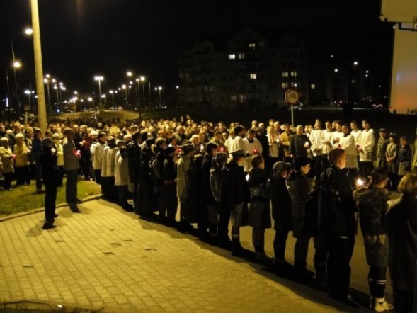 Obchody 5 rocznicy śmierci Jana Pawła II (02.04.2010) - zdjęcie #27 - eOstroleka.pl