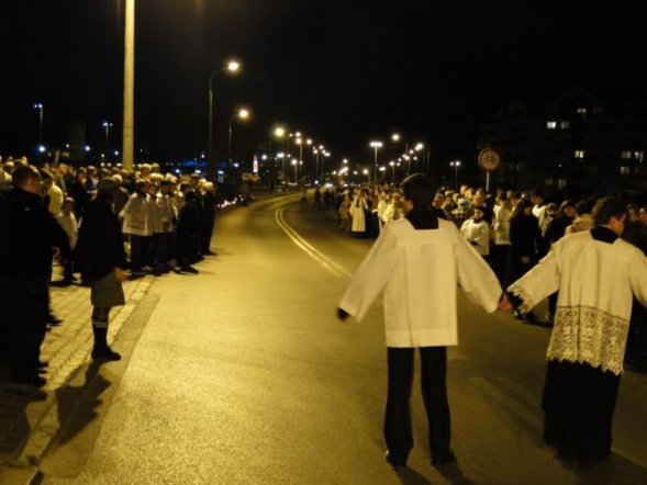 Obchody 5 rocznicy śmierci Jana Pawła II (02.04.2010) - zdjęcie #21 - eOstroleka.pl