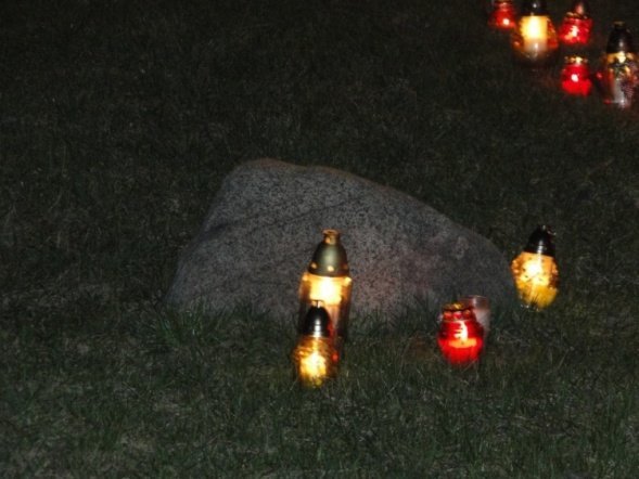 Obchody 5 rocznicy śmierci Jana Pawła II (02.04.2010) - zdjęcie #10 - eOstroleka.pl