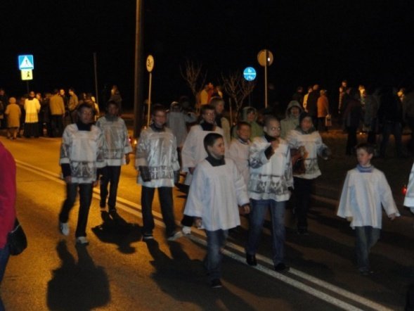 Obchody 5 rocznicy śmierci Jana Pawła II (02.04.2010) - zdjęcie #4 - eOstroleka.pl