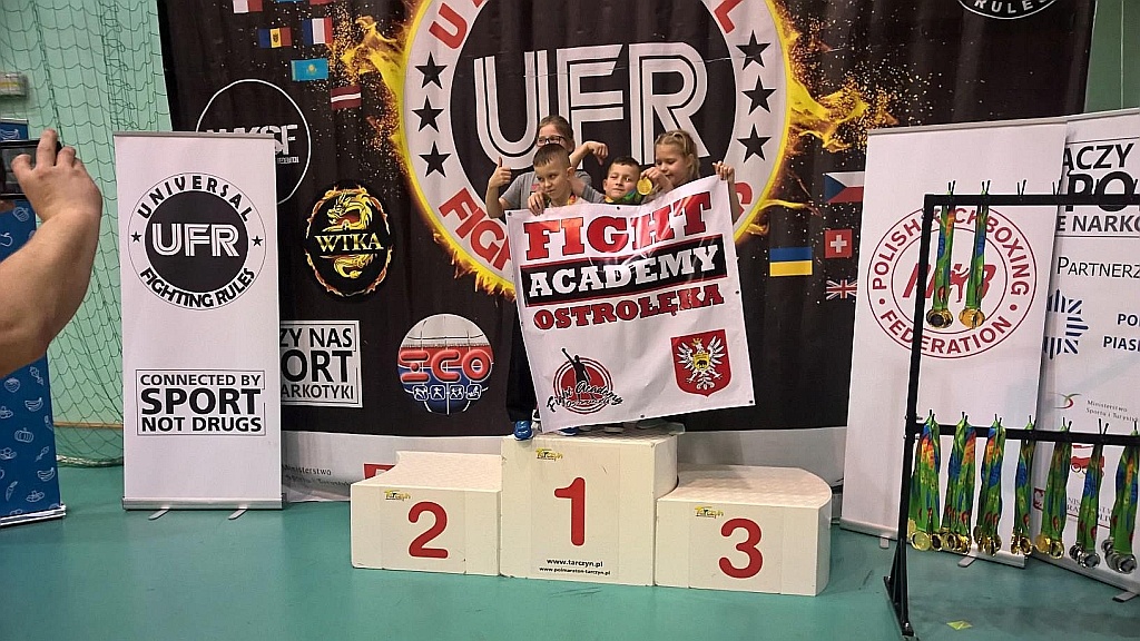 Fight Academy na zawodach w Tarczynie  - zdjęcie #11 - eOstroleka.pl