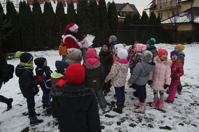 Spotkanie przedszkolaków z Krainy Misiów w Grocie Mikołaja [06.12.2017] - zdjęcie #86 - eOstroleka.pl
