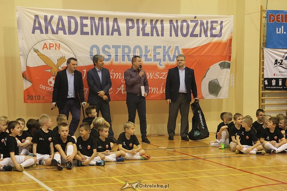 Wigilia i podsumowanie roku Akademii Piłki Nożnej 2017 [08.12.2017] - zdjęcie #238 - eOstroleka.pl