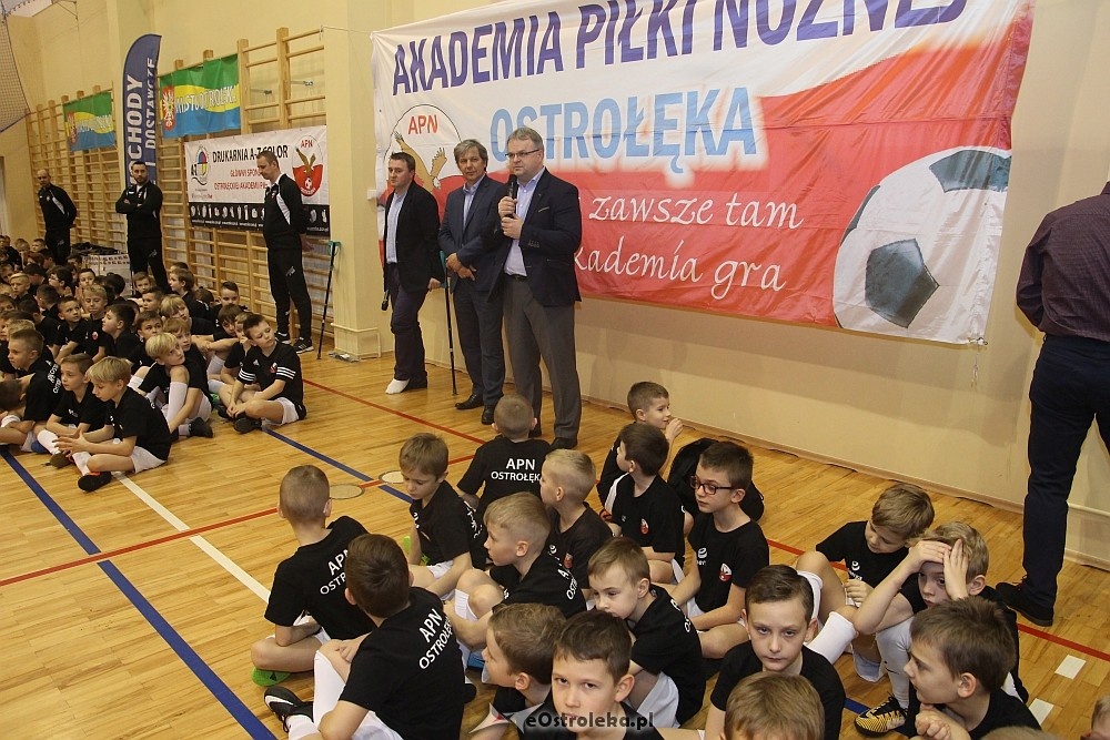 Wigilia i podsumowanie roku Akademii Piłki Nożnej 2017 [08.12.2017] - zdjęcie #206 - eOstroleka.pl