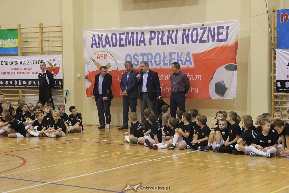 Wigilia i podsumowanie roku Akademii Piłki Nożnej 2017 [08.12.2017] - zdjęcie #204 - eOstroleka.pl