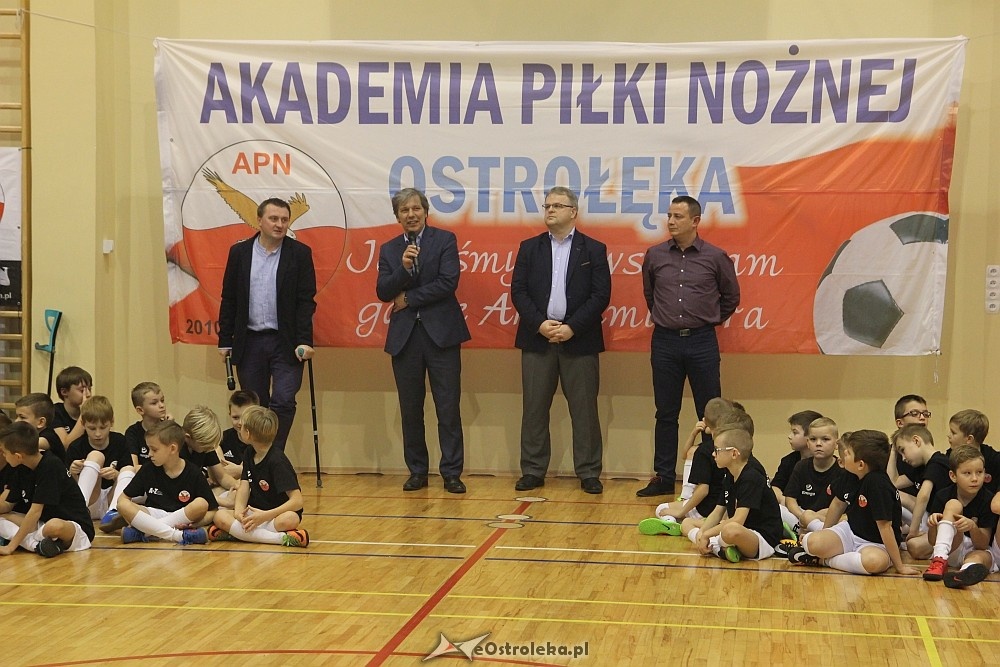 Wigilia i podsumowanie roku Akademii Piłki Nożnej 2017 [08.12.2017] - zdjęcie #203 - eOstroleka.pl